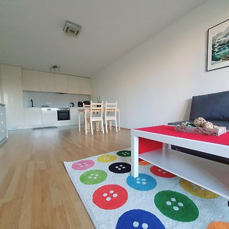 Near Lake One Bedroom Cute Apartment Wiedeń Zewnętrze zdjęcie