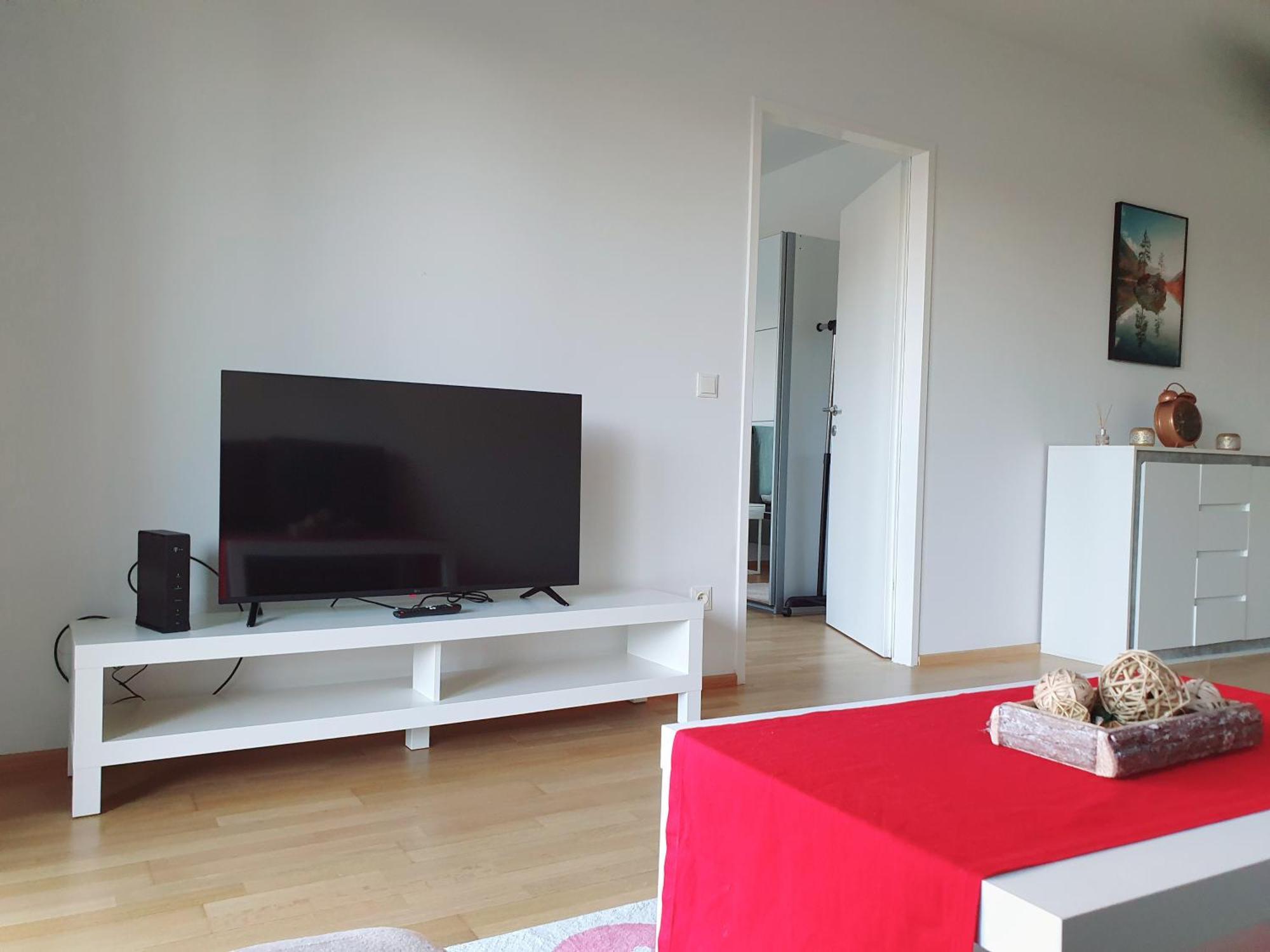 Near Lake One Bedroom Cute Apartment Wiedeń Zewnętrze zdjęcie
