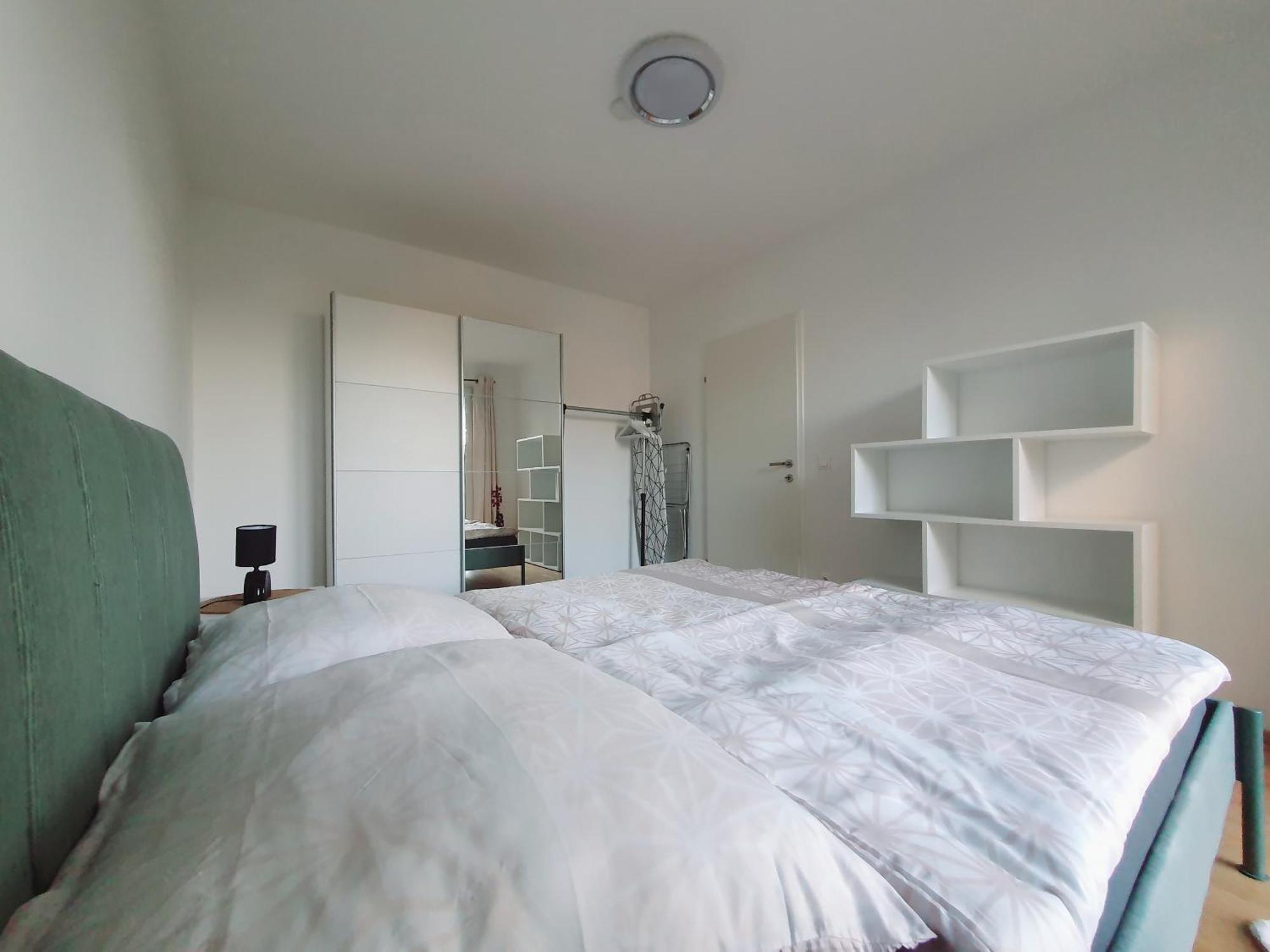 Near Lake One Bedroom Cute Apartment Wiedeń Zewnętrze zdjęcie